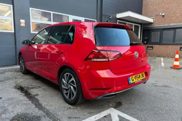 Volkswagen Golf (2018) thumbnail 6