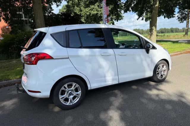 Ford B-Max (2014) thumbnail 6