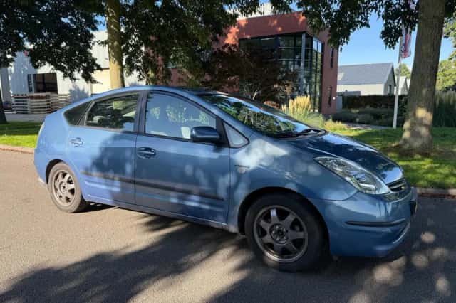 Toyota Prius (2009) thumbnail 4