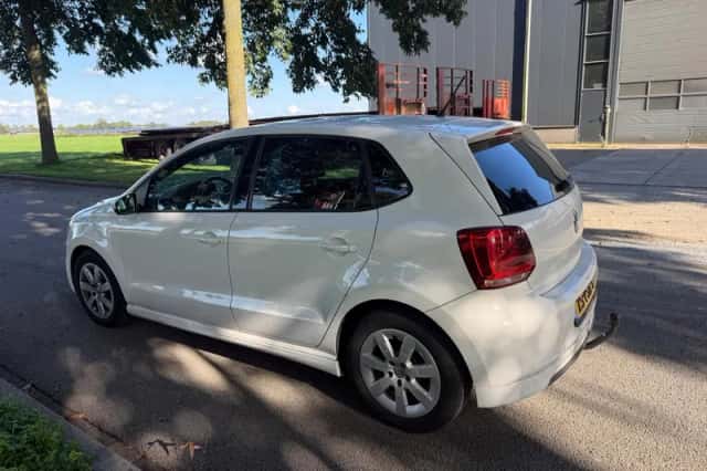 Volkswagen Polo (2011) thumbnail 3