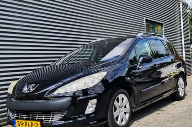 Peugeot 308 (2011) thumbnail 1