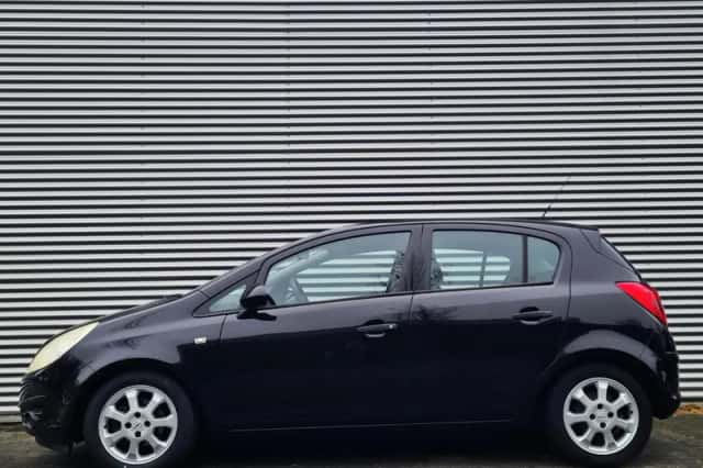 Opel Corsa (2008) thumbnail 2