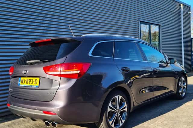 Kia Ceed (2017) thumbnail 5