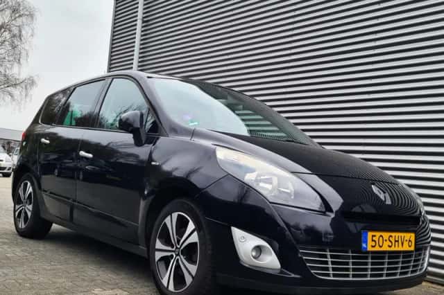 Renault Grand Scénic (2011) thumbnail 4