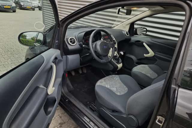 Ford Ka (2010) thumbnail 6