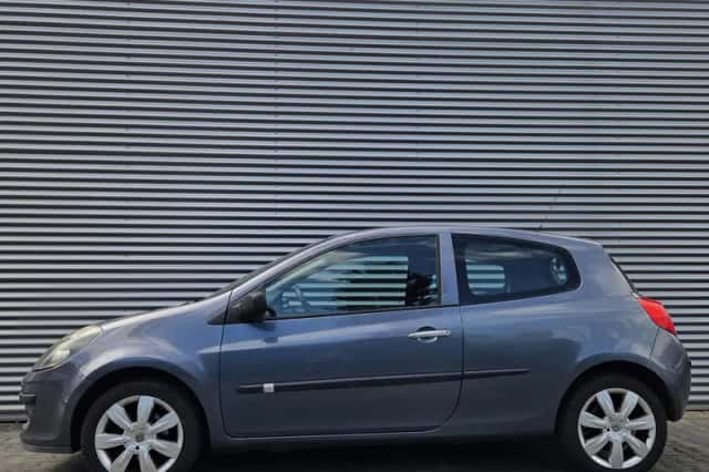 Renault Clio (2007) thumbnail 2