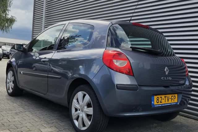 Renault Clio (2007) thumbnail 3