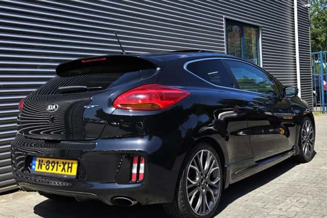 Kia ProCeed (2015) thumbnail 5