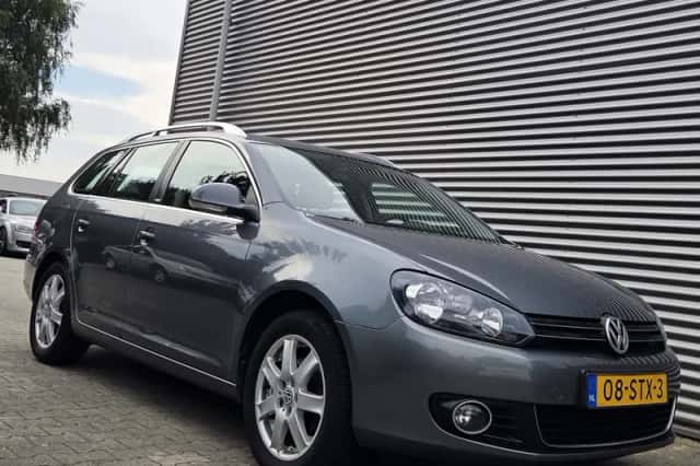 Volkswagen Golf (2011) thumbnail 4