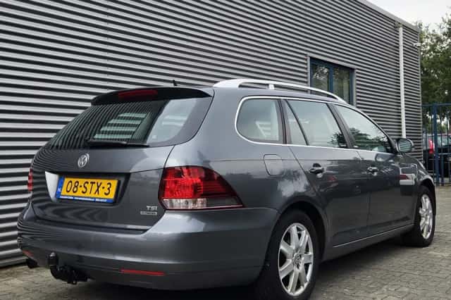 Volkswagen Golf (2011) thumbnail 5