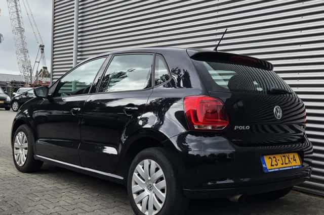 Volkswagen Polo (2009) thumbnail 3