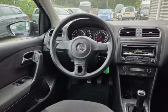 Volkswagen Polo (2009) thumbnail 6