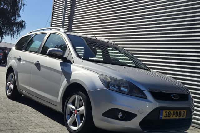 Ford Focus (2011) thumbnail 4