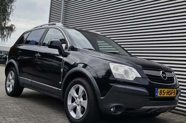 Opel Antara (2007) thumbnail 4