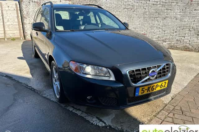 Volvo V70 (2013) thumbnail 1