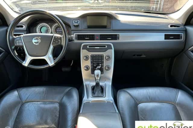 Volvo V70 (2013) thumbnail 2