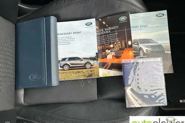 Land Rover Discovery Sport (2016) thumbnail 3