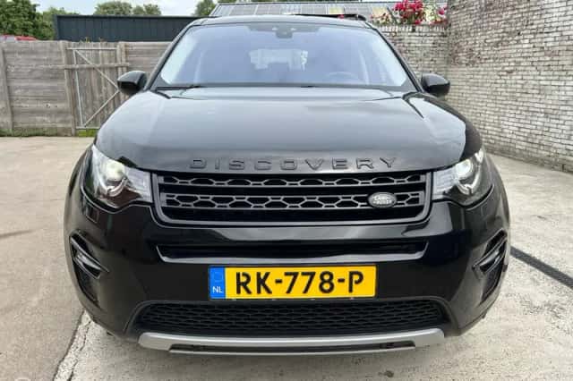 Land Rover Discovery Sport (2016) thumbnail 6