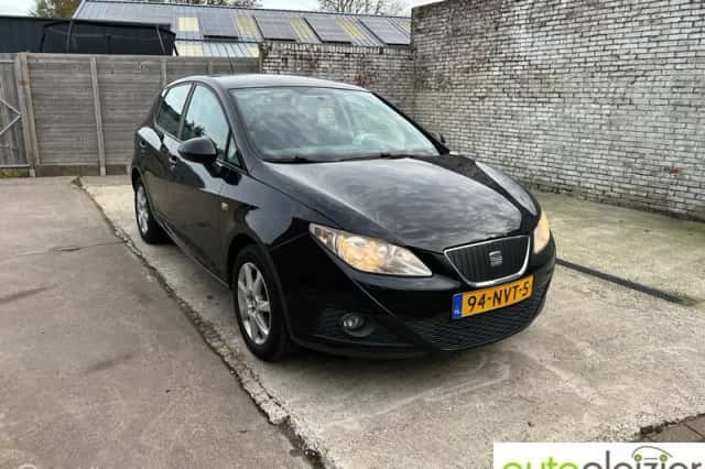 SEAT Ibiza (2010) thumbnail 1