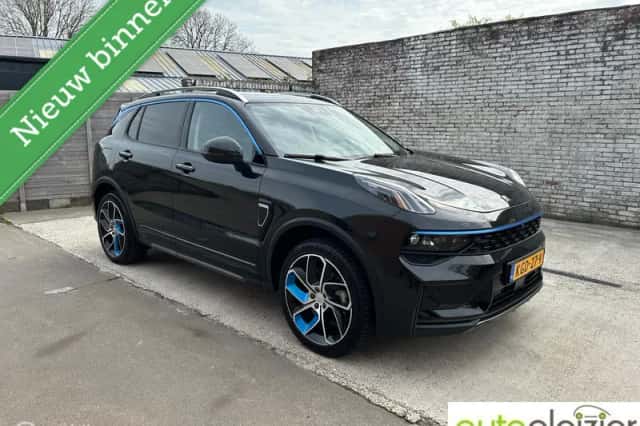 Lynk & Co 01 (2022) thumbnail 1