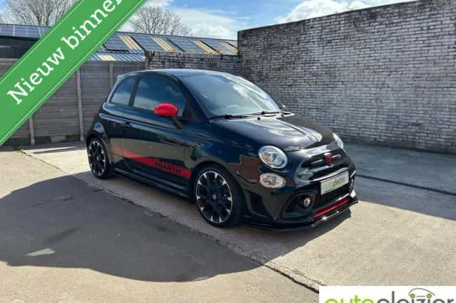 Fiat 500 (2017) thumbnail 1
