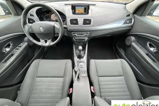 Renault Mégane (2015) thumbnail 2