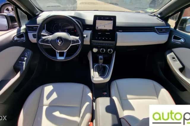 Renault Clio (2021) thumbnail 2