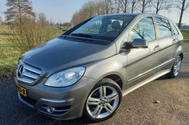 Mercedes-Benz B-Klasse (2011) thumbnail 1