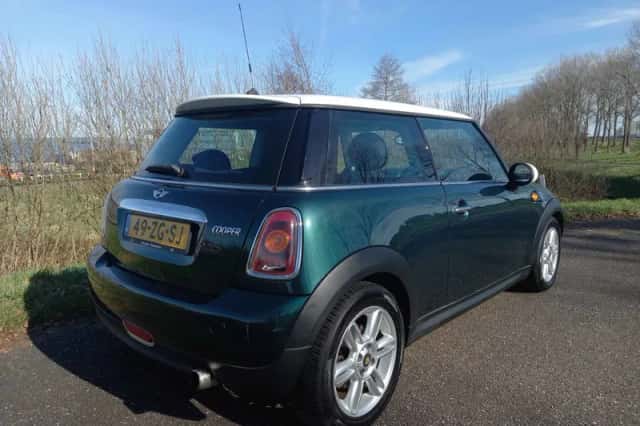 MINI Cooper (2008) thumbnail 4