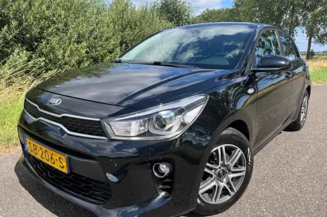 Kia Rio (2018) thumbnail 1