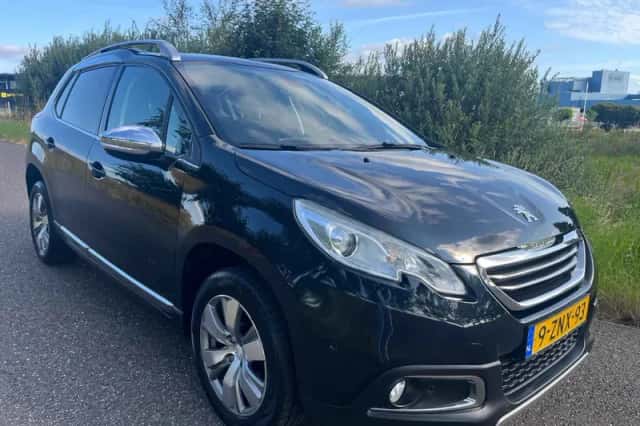 Peugeot 2008 (2015) thumbnail 2