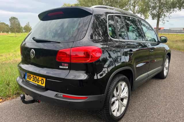 Volkswagen Tiguan (2015) thumbnail 4