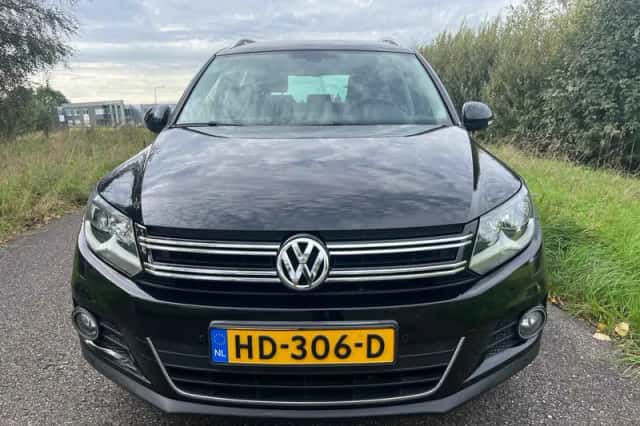 Volkswagen Tiguan (2015) thumbnail 5