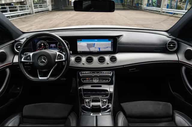 Mercedes-Benz E-Klasse (2016) thumbnail 2