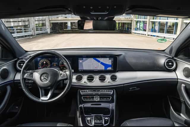 Mercedes-Benz E-Klasse (2016) thumbnail 2