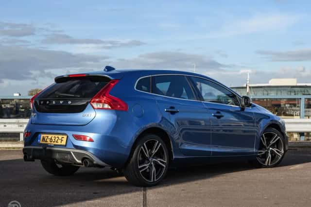 Volvo V40 (2017) thumbnail 3