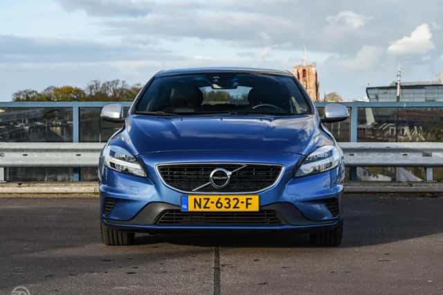 Volvo V40 (2017) thumbnail 4