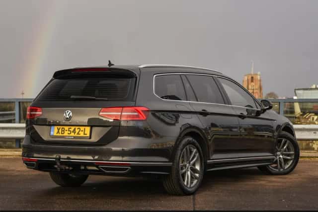 Volkswagen Passat (2018) thumbnail 3