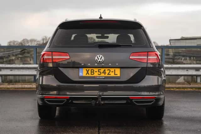 Volkswagen Passat (2018) thumbnail 5
