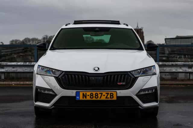 Škoda Octavia (2021) thumbnail 4