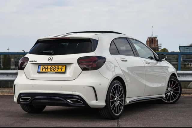 Mercedes-Benz A-Klasse (2017) thumbnail 3