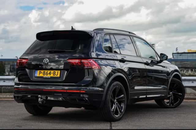 Volkswagen Tiguan (2021) thumbnail 3