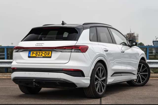 Audi e-tron (2022) thumbnail 3