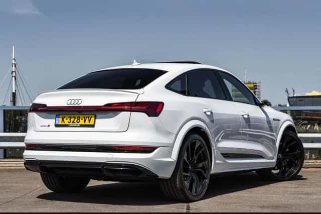 Audi e-tron Sportback (2020) thumbnail 3
