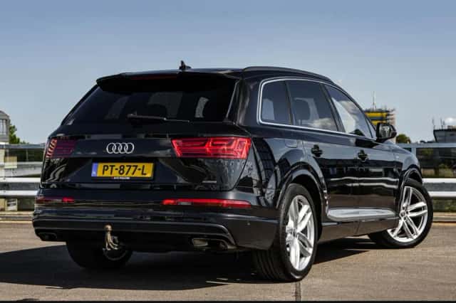 Audi Q7 (2016) thumbnail 3