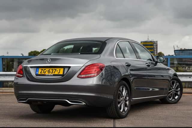 Mercedes-Benz C-Klasse (2018) thumbnail 3