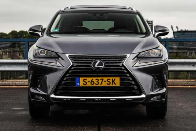 Lexus NX (2018) thumbnail 4