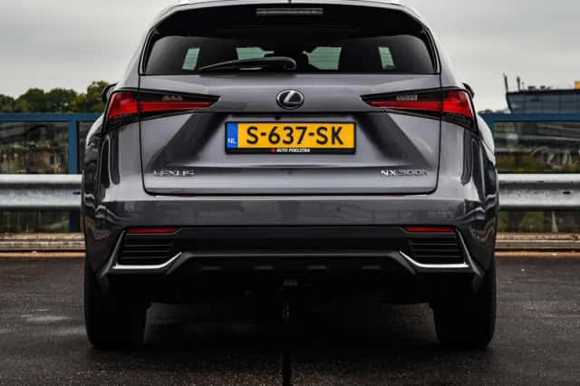 Lexus NX (2018) thumbnail 5