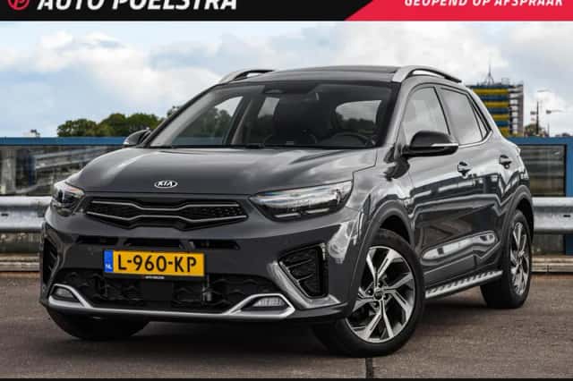 Kia Stonic (2021) thumbnail 1