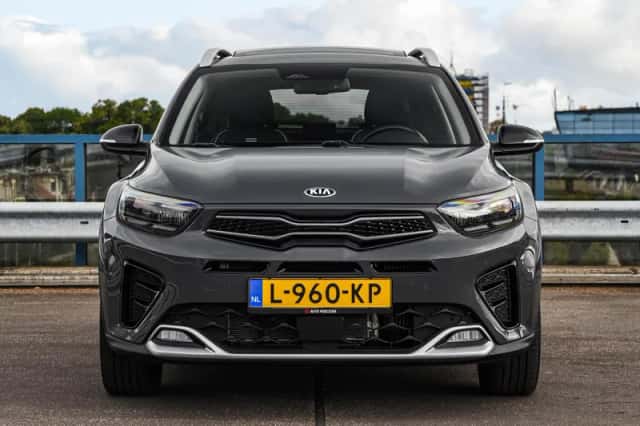 Kia Stonic (2021) thumbnail 4